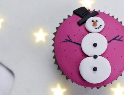Picture of snow man cupcake