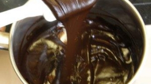 19-Making-the-water-ganache-305x170