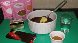 8-Ingredients-for-chocolate-part-of-the-cake-batter1-305x170