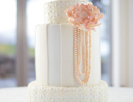 Pearl wedding cake