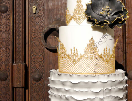 Picture of Gothic lace cake