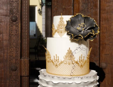 Picture of Gothic lace cake