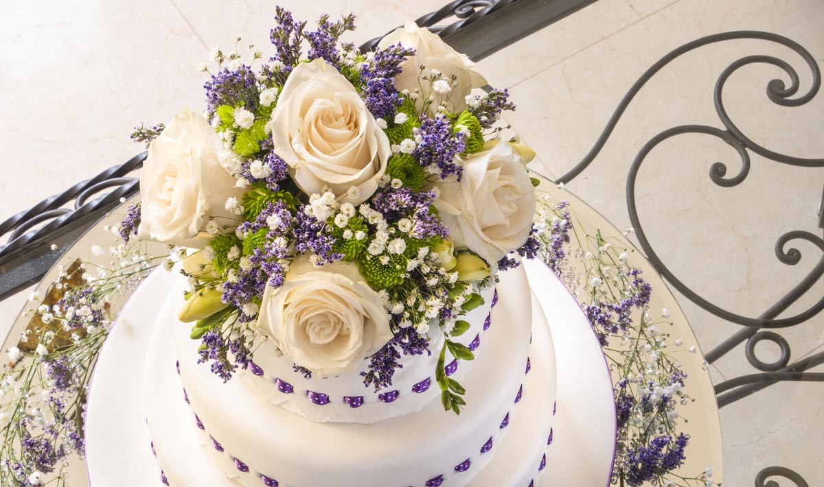 Ribbon Insertion Wedding Cake CakeFlix