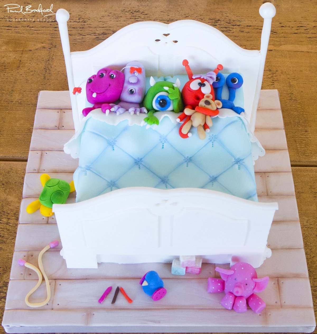 monsters bed cake