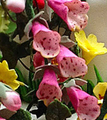 Foxgloves sugar flower tutorial | CakeFlix