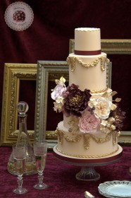 baroque-love-wedding-cake-Mericakes-21-186x280