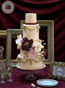 baroque-love-wedding-cake-Mericakes-4-209x280