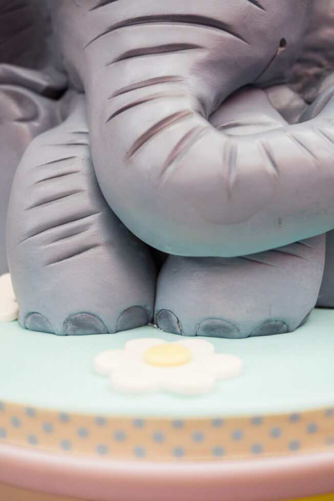 Baby Elephant cake decorating tutorial