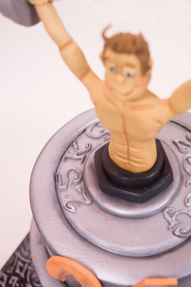 Weightlifting cake tutorial on CakeFlix