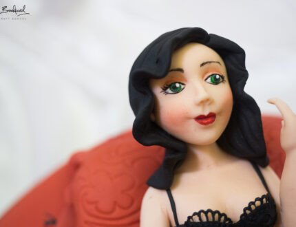 Fifty Shades of Grey movie cake tutorial