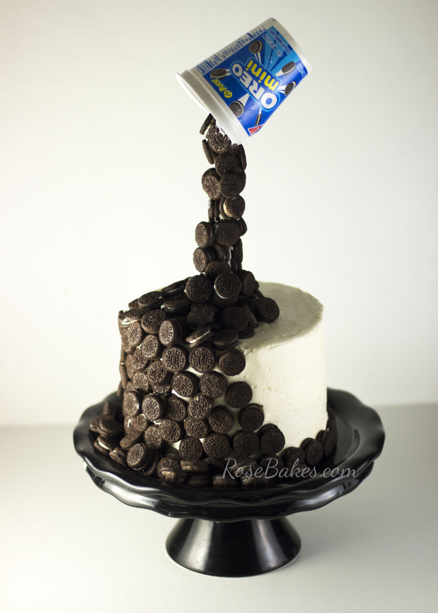 Spilling-Mini-Oreos-Cake