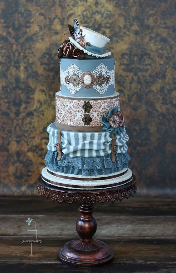 blue-steampunk-cake