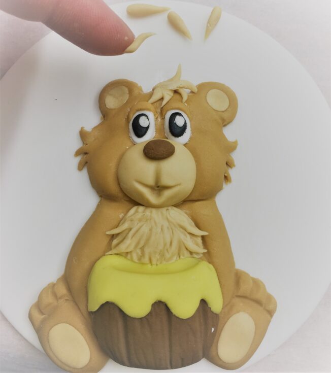 bas relief bear - cakeflix