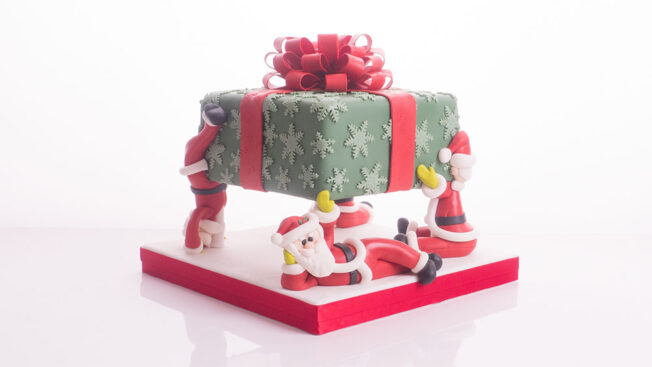 santa christmas cake tutorial - traditional christmas cake with a twist