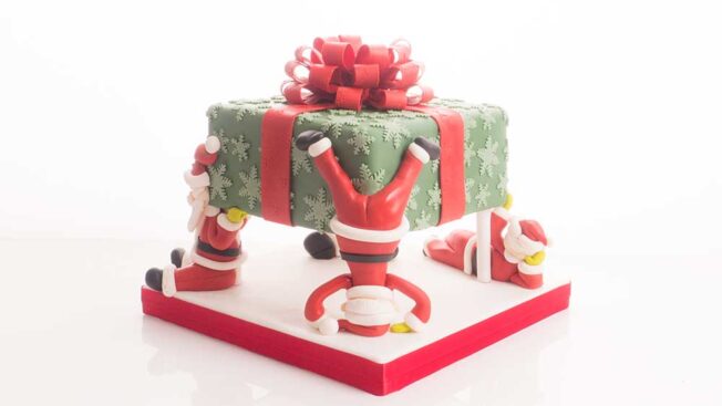 santa christmas cake tutorial - traditional christmas cake with a twist