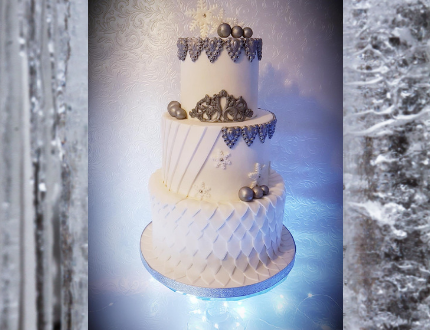 christas cake -cake of the month