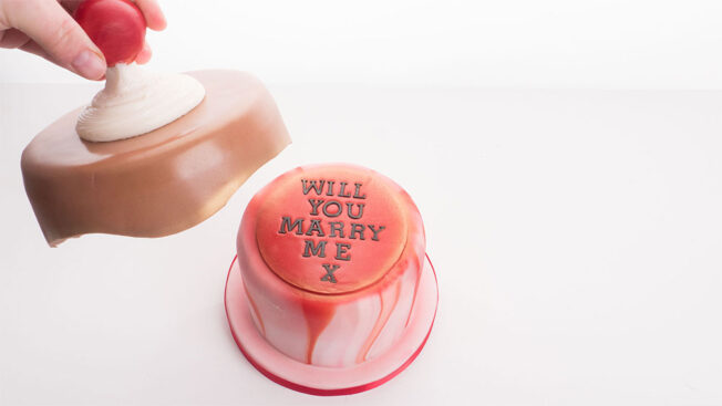 valentine's day cake - valentine's day proposal cake tutorial - CakeFlix