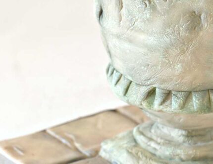 antique urn cake course