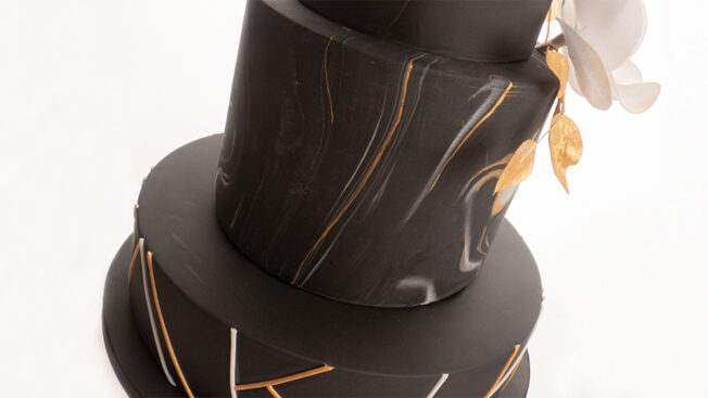 Black n Gold Wedding Cake