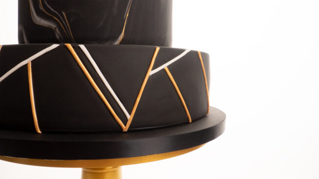 Black n Gold Wedding Cake