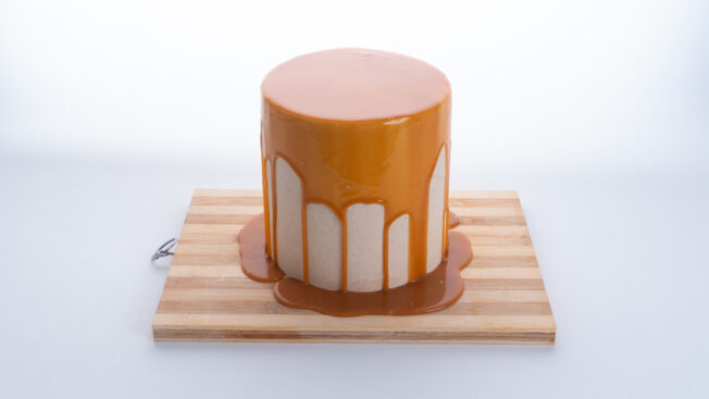 Gingerbread & salted Caramel Drip Cake