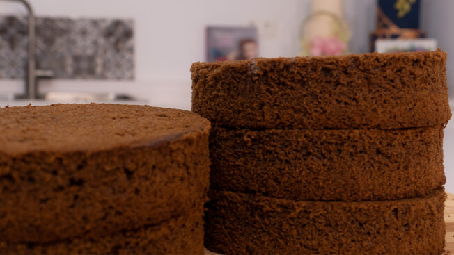 Gingerbread & salted Caramel Drip Cake