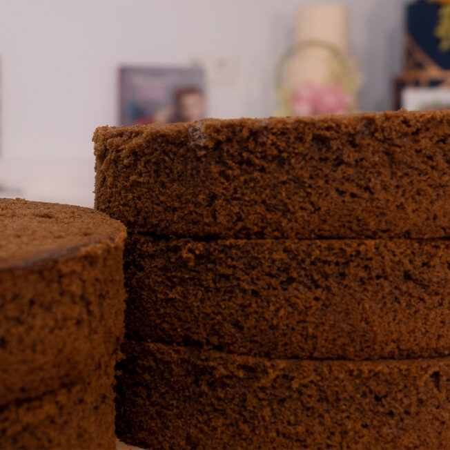 Gingerbread & salted Caramel Drip Cake