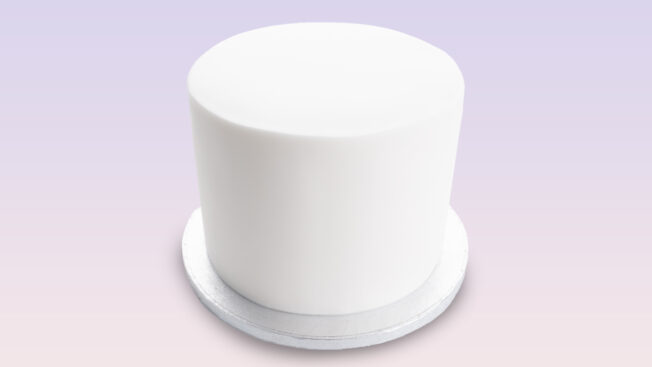 Haow to cover a cake in sugarpaste or fondant
