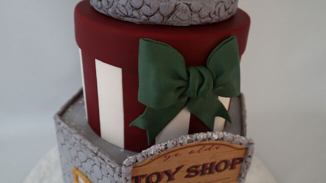 Christmas carousel middle tier ribbon