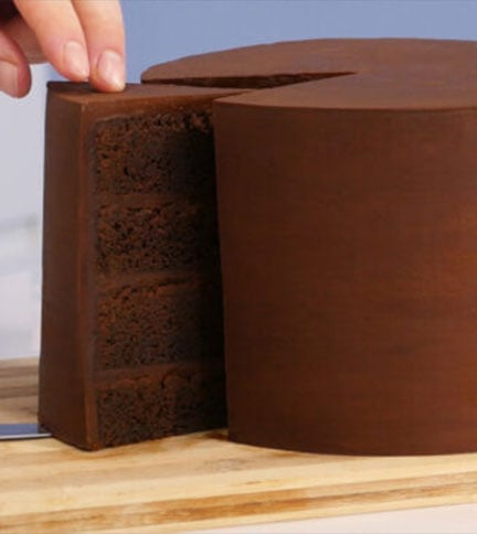 Pauls chocolate cake
