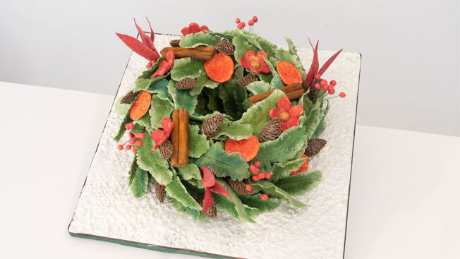 Christmas wreath full cake