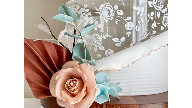 Contemporary rustics wedding cake rose