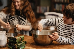 Baking cakes