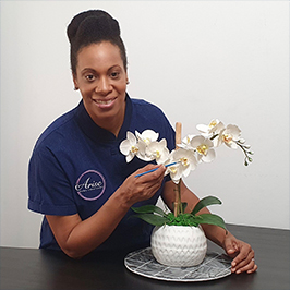 Sarah Brown cake tutor on CakeFlix