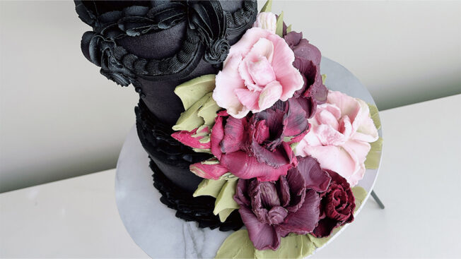 Gothic wedding cake Close up