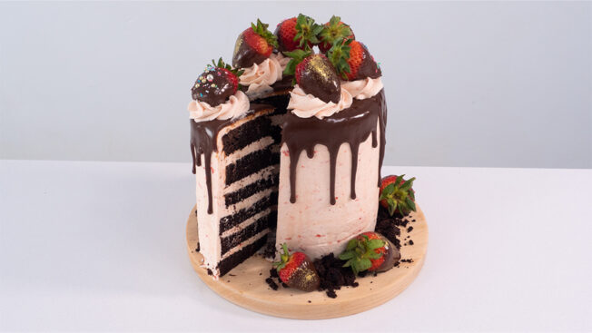 Chocolate Strawberry Drip Cake Full