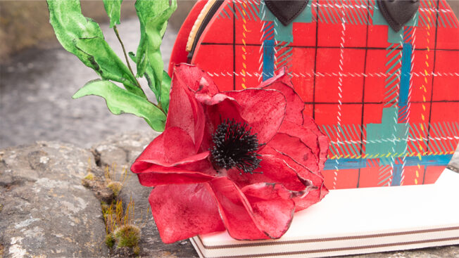 Tartan handbag flower