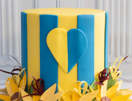 Ukraine cake top