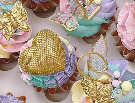 Lux cupcakes close 2