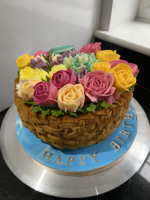RASHMI SELLI - Buttercream roses - April 2023