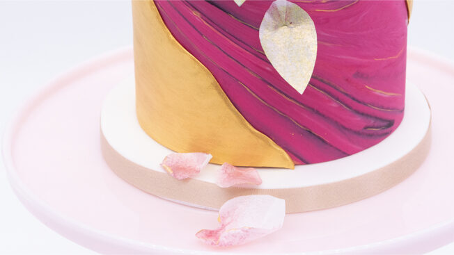 Marbled wedding cake petals