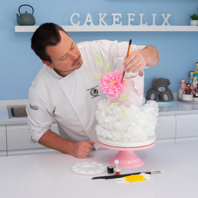 CakeFlix Master cake tutorial