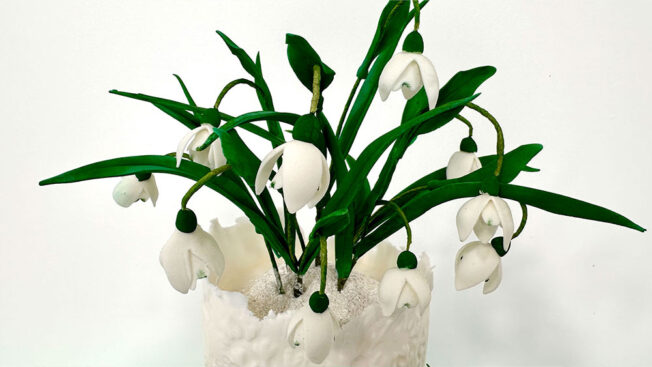 Sugar Snowdrops wedding cake