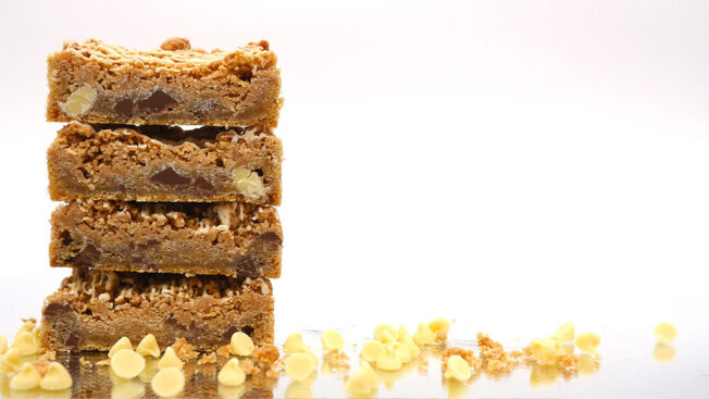 Coconut caramel crunch cookie