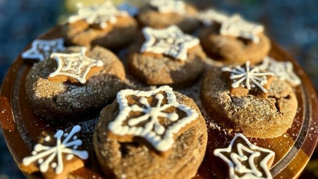 Gingerbread Cheesecake Cookies