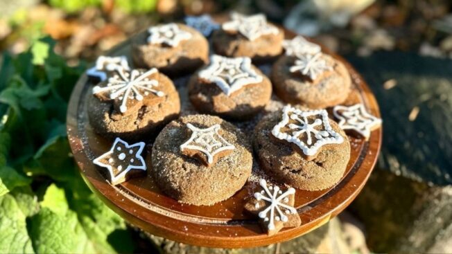 Gingerbread Cheesecake Cookies