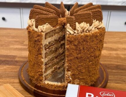 Delicious Biscoff Buttercream Drizzle Cake