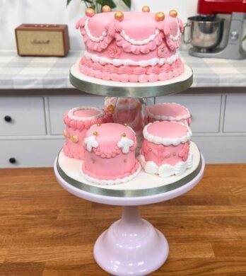 Lambeth Bento Wedding Cake Tutorial