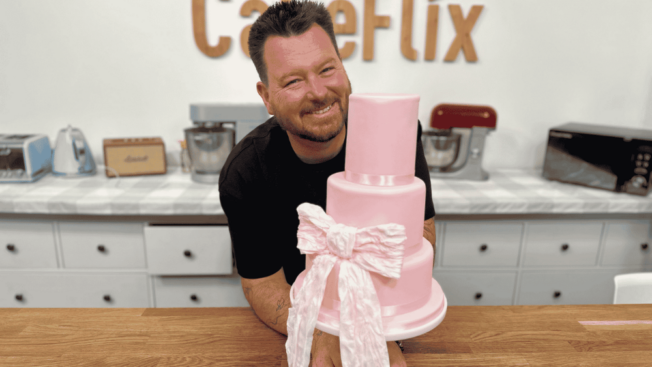 How to Make an Edible Fabric Bow Wedding Cake