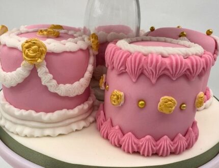 Lambeth Bento Wedding Cake Tutorial